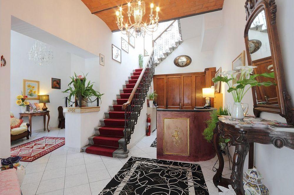 소조르노 소니아 피렌체 B&B 외부 사진