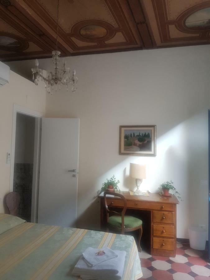 소조르노 소니아 피렌체 B&B 외부 사진